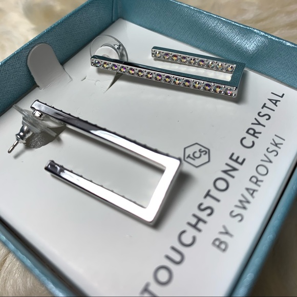 Touchstone Crystal “Around the Corner Earrings” - Picture 3 of 6